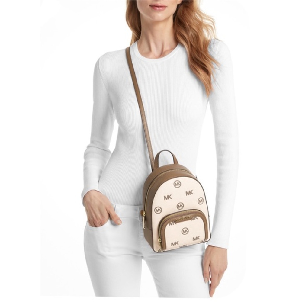NWT MICHAEL KORS OUTLET Jaycee Extra-Small Logo Debossed Convertible‎ Backpack - Picture 3 of 9